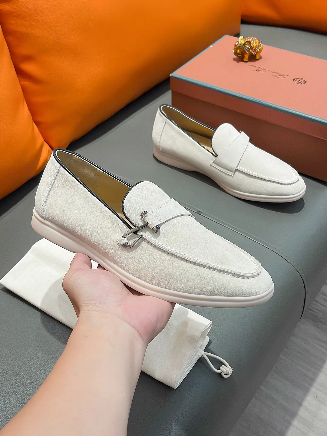 Men's shoes LORO PIANA "LP" P420 Regular size: 38-44 (casual shoes) Product materials: Selected high-mercerized suede upper, comfortable sheepskin lining; original outsole.